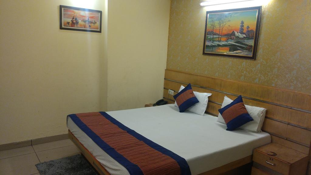 Hotel Sun Village Near New Delhi Railway Station Exterior photo