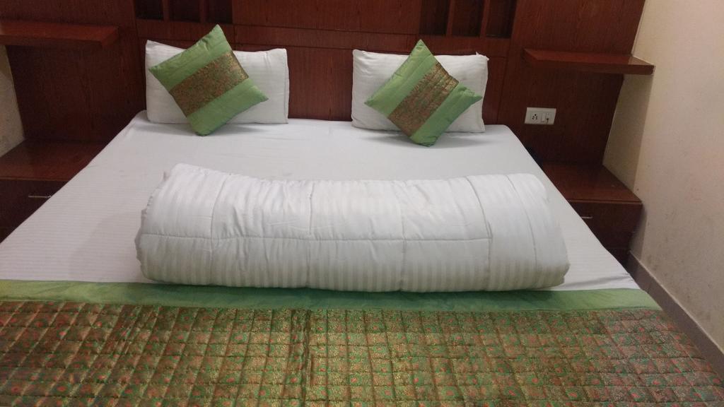 Hotel Sun Village Near New Delhi Railway Station Exterior photo